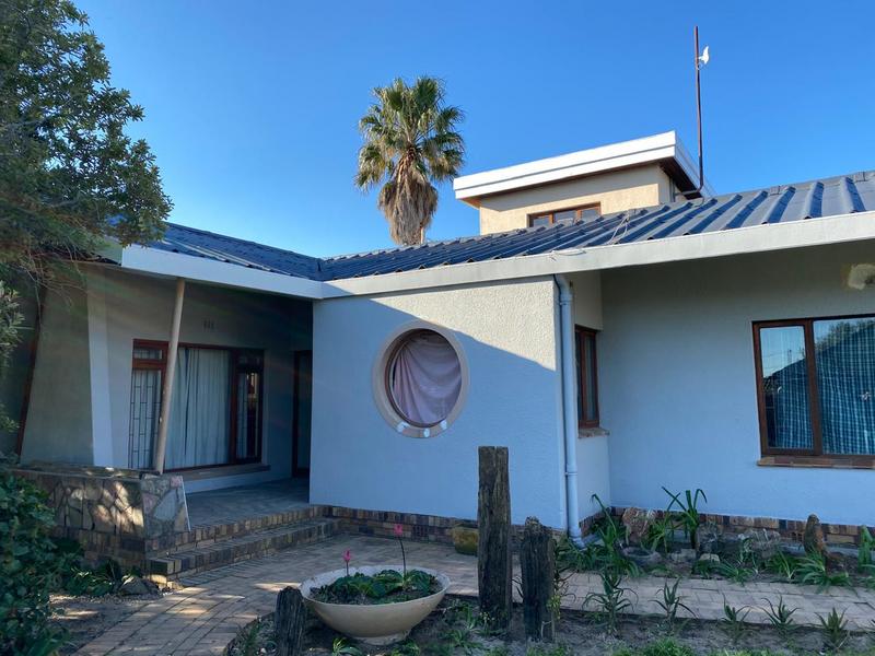 To Let 4 Bedroom Property for Rent in Lochnerhof Western Cape